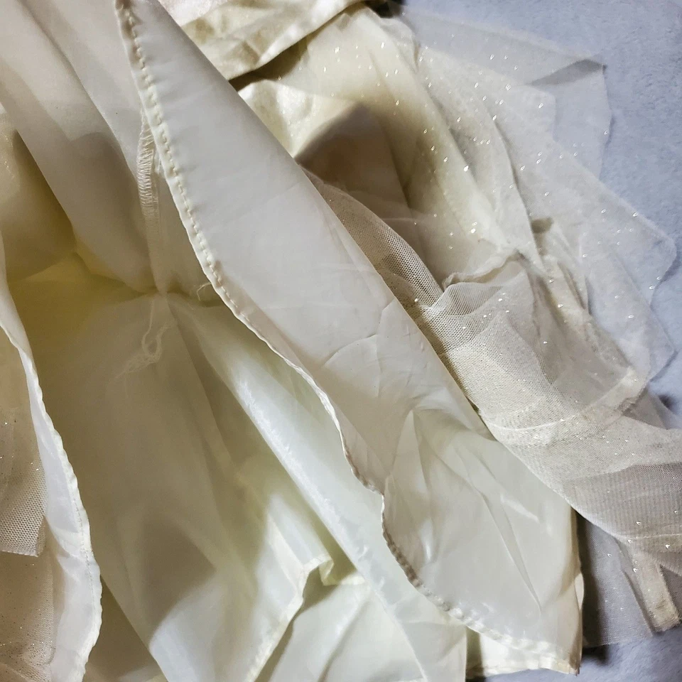 Vestido feminino edição rara brilho dourado - Imagem 4 de 4