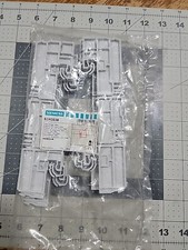 Siemens 5SH3536  Residual Field Support 60mm Busbar Holder SR60, 4 Pieces In Kit