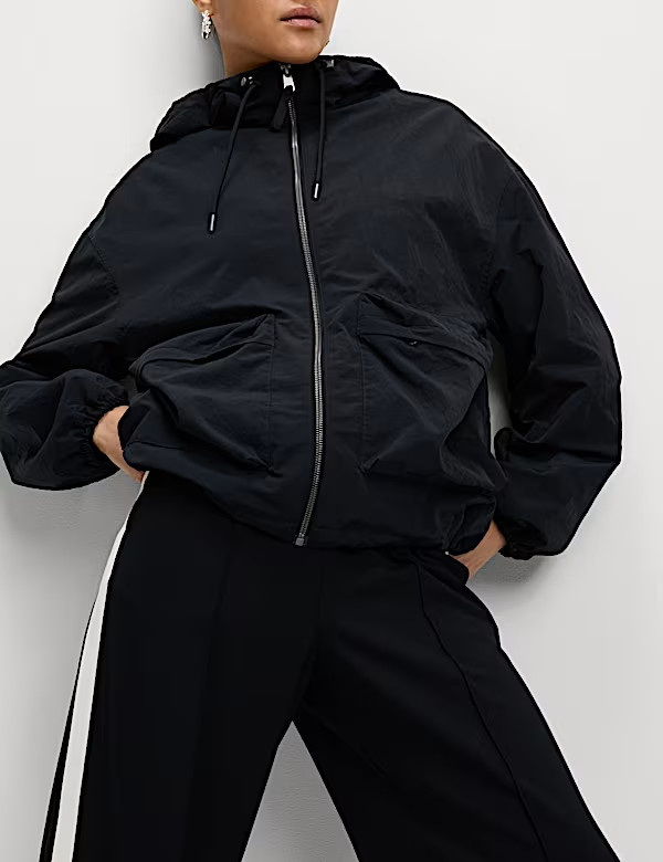 RRP£50 NEW Lightweight Hooded Rain Jacket Black in size 12 image 4