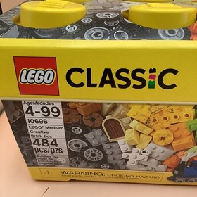Lego Medium Creative Brick Box Set  10696 Sealed 484 Pieces Ages 4+