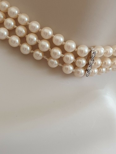 Authentic Vintage Triple Strand Pearl 