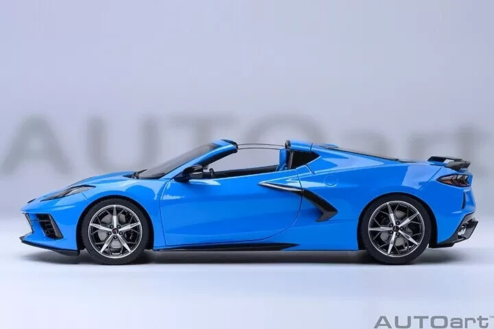 1/18 Chevrolet Corvette C8 Stingray (Rapid Blue) 2020 Model Car By