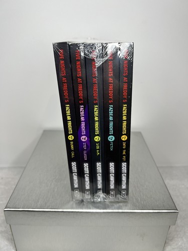 Five Nights at Freddys Fazbear Frights FNAF 5 Book Boxed Set Scott Cawthon - Picture 5 of 8