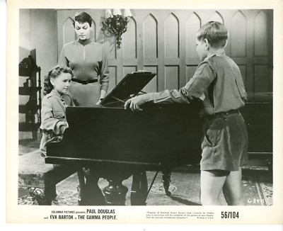 Vintage 8x10 Photo The Gamma People 1956 Paul Douglas Eva Bartok Leslie Phillips