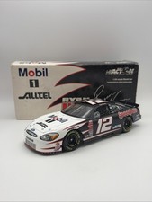 Action 12 Ryan Newman Alltel/Mobil 1 Speedpass 2002 Ford Taurus 1:24 Nascar