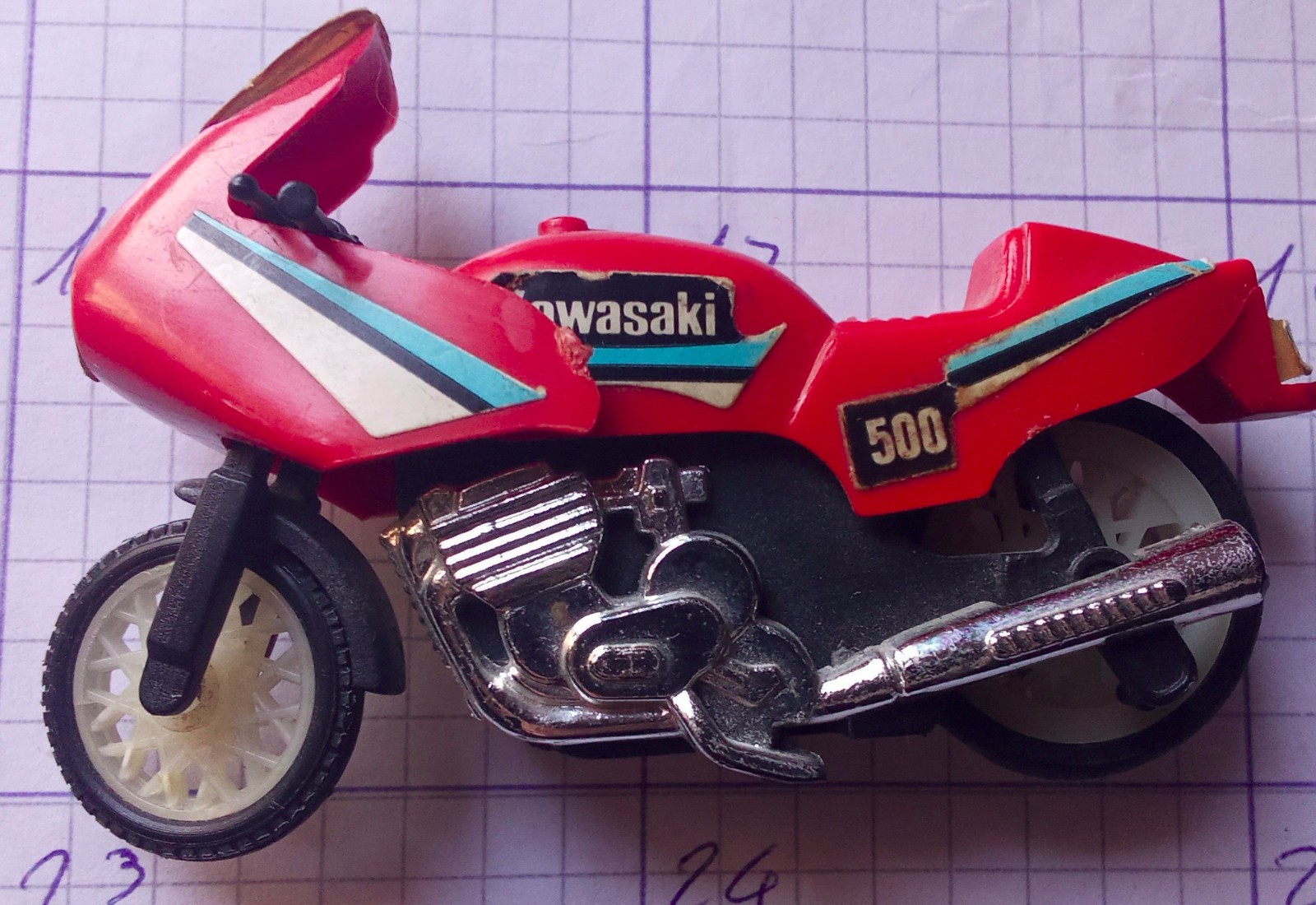 KINDER FERRERO MAXI SORPREA UE OEI MOTO KAWASAKI 500 70/80