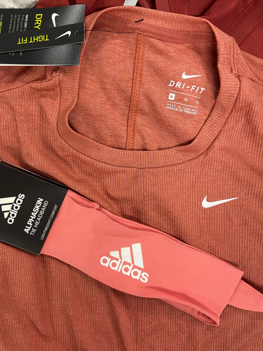 Damenbekleidung Großhandelspaket, Adidas, Leonisa, Ideology, 25 Artikel, UVP 808 $ - Bild 1 von 10