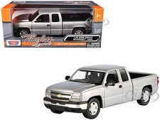 2006 CHEVROLET SILVERADO 1500 PICKUP GRAY 1/25 DIECAST MODEL BY MOTORMAX 79393