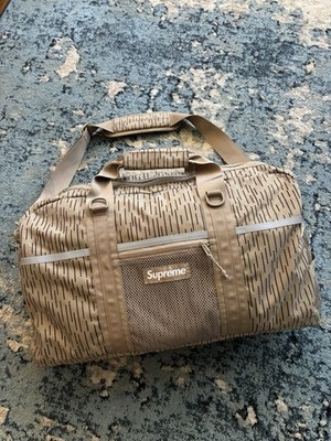 バッグ SUPREME 24AW Duffle Bag Tan Raindrop Supreme 'Tan Raindrop' Duffle Bag (FW24) Looks Brand New | eBay