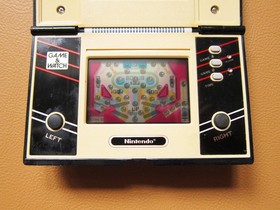 NINTENDO Pinball Game and Watch in Excellent Condition (PB-59) 1982