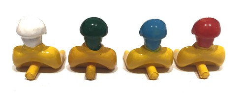 4 Race Car Drivers for Restoration - made in Portugal 1960's - 1/32 dark yellow - Picture 4 of 8