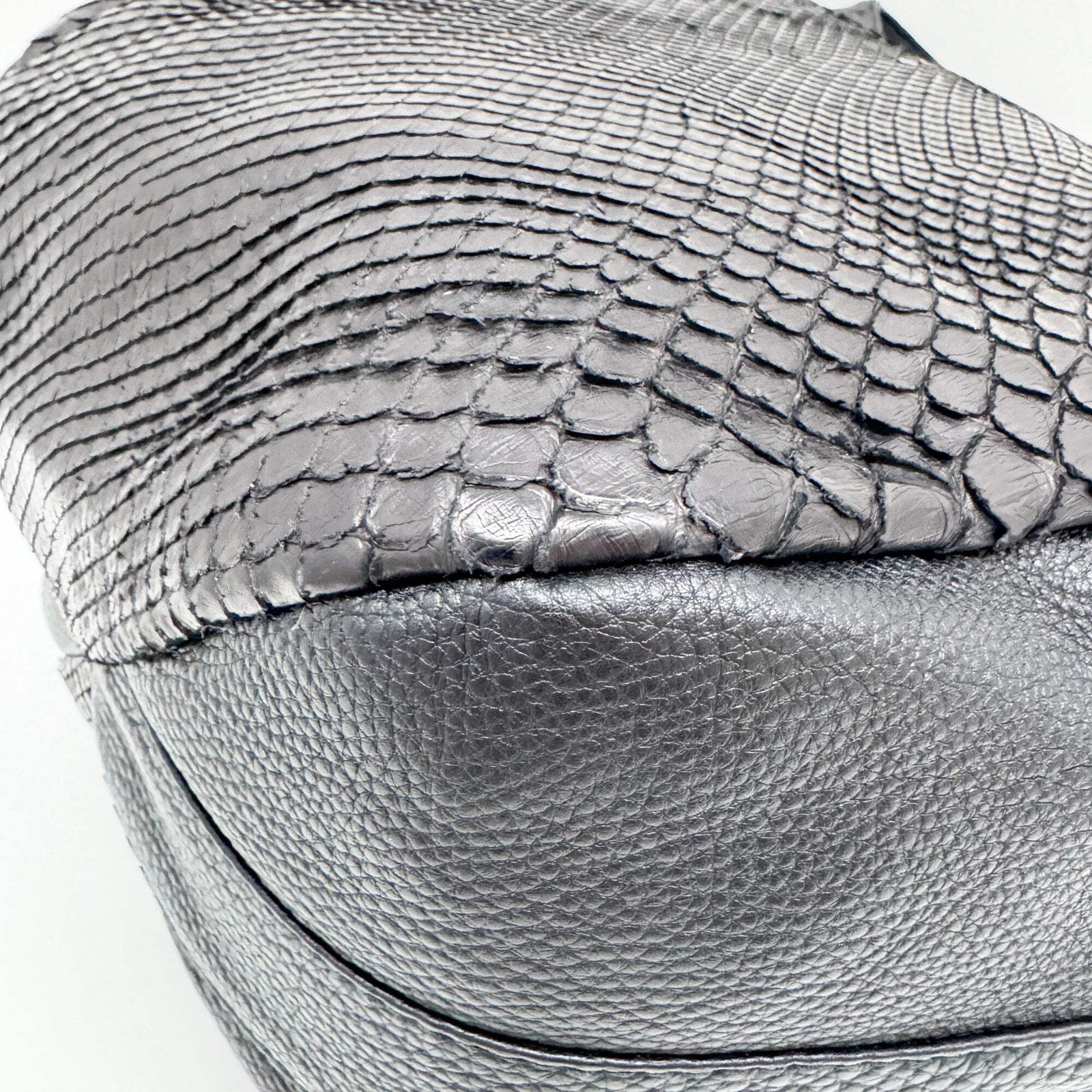 GUCCI Greenwich Black Python Embossed Leather Hob… - image 12