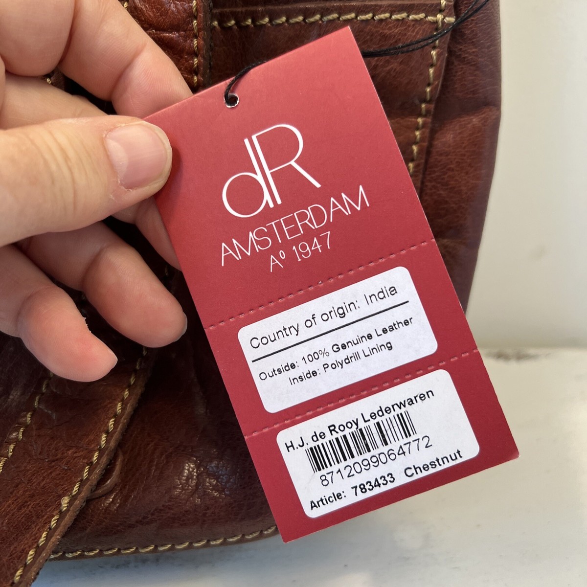 【THE ROW】リージェントレザークロスボディバッグ Women's Bags: Totes, Crossbody, & Clutches | The Row