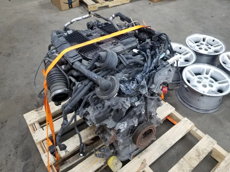 Infiniti Q60 2014 motor 3,7 L (vin C, cuarto dígito) VQ37VHR AWD 95 k millas #000949 Foto 3 de 4