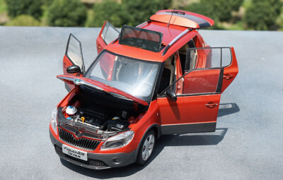 1/18 Skala Skoda NEW Fabia Scout Orange Diecast Modell Auto Openalldoor