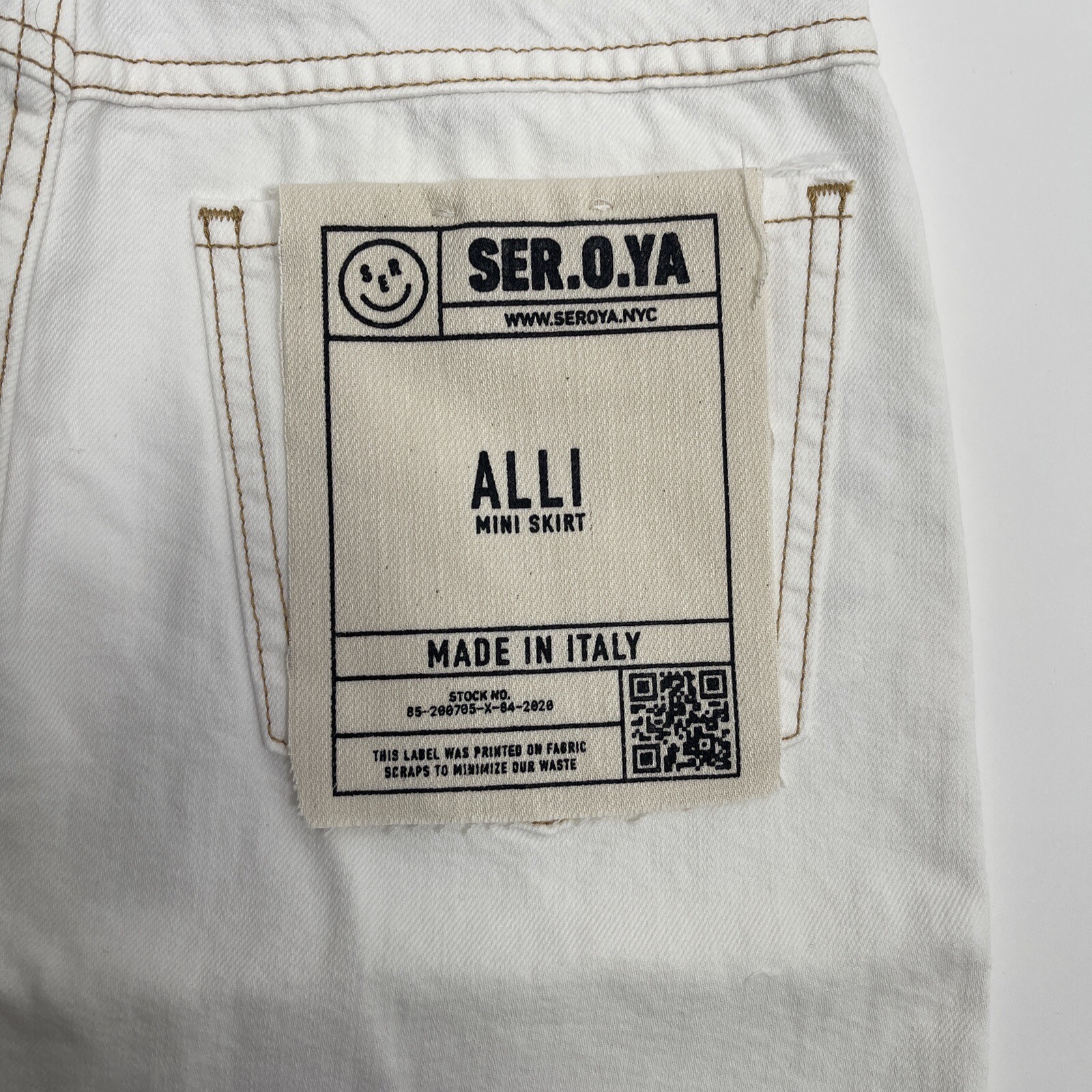 NWT Women's SER.O.YA Alli White Denim Mini Skirt. Size 25 (XS)