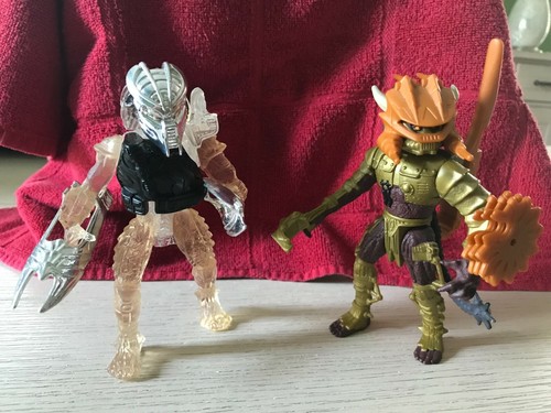 Pair of Kenner Predator Action Figures 