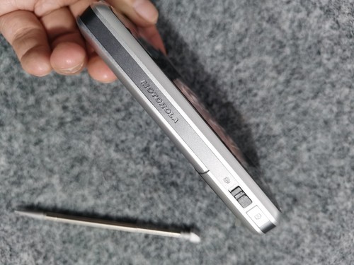 99%N EW Motorola ROKR E6 GSM 2G Unlocked 2.4" 2MP Linux Bluetooth Cellphone - 第 12/13 張圖片