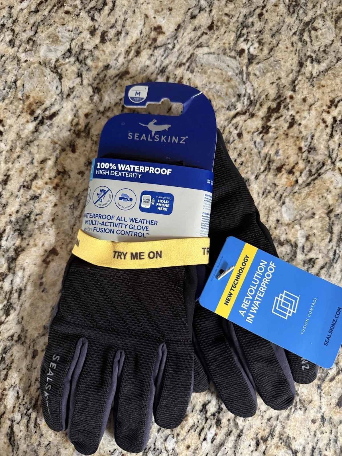 SealSkinz Waterproof All Weather Multi-Activity Glove. Size 9 Medium.
Opens in a new window or tab