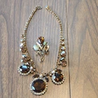 Vintage Citrine Glass Jewelry Set Necklace and Brooch Gold Tone Costume jewelry.