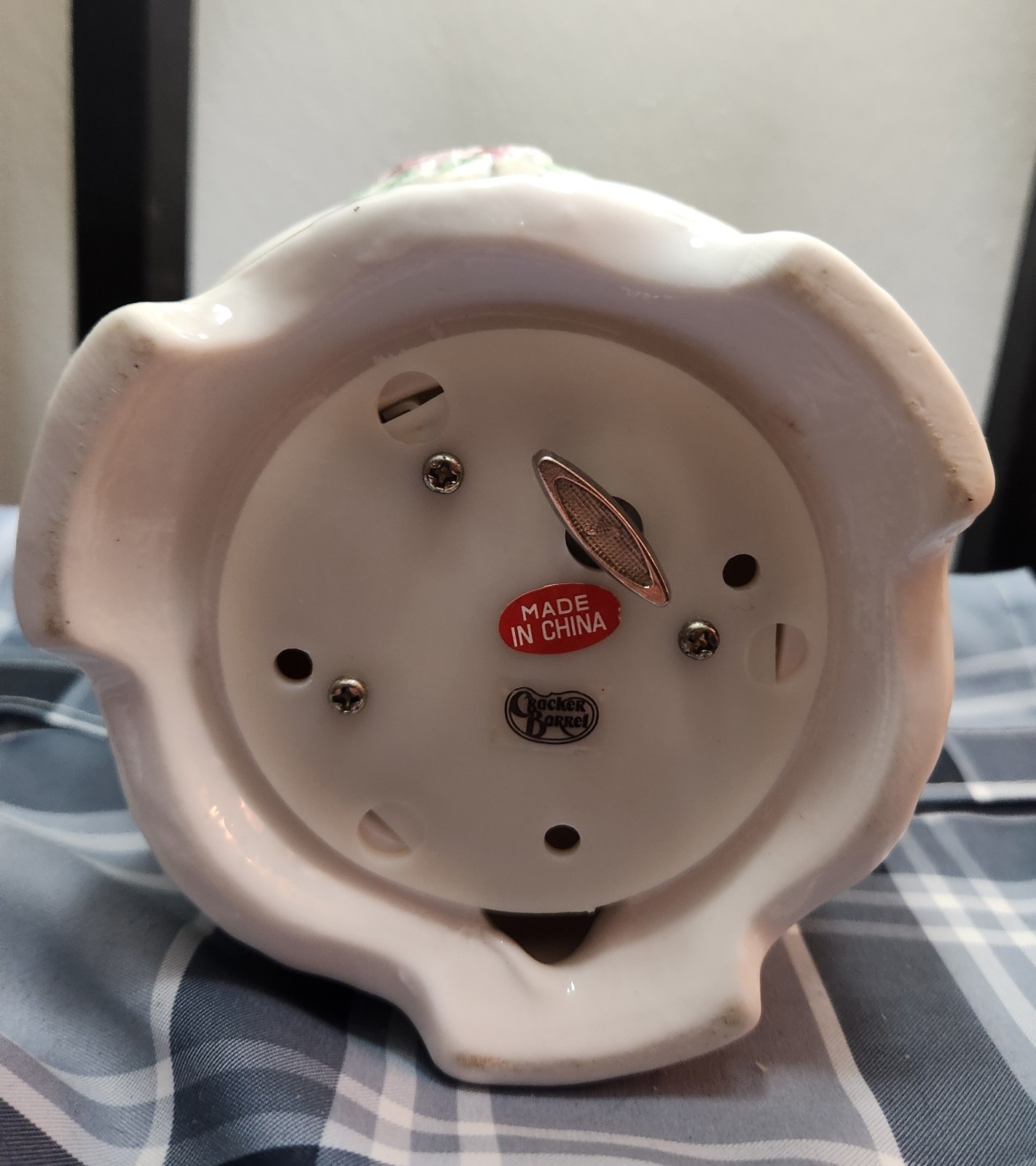 Ceramic Nativity Holy Family Angel Lamb Baby Jesus Music Box 