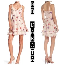 BB Dakota Gemma Dress pink floral embroidered lace trim fit n flare. Sz 10