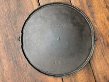 Wapak Cast Iron #14 Bailed Griddle