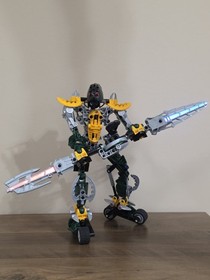 LEGO BIONICLE: Titan - Umbra (8625) 100% Complete W/ Rhotuka Spinner