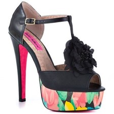 Betsey Johnson black floral t strap platform heels 6.5