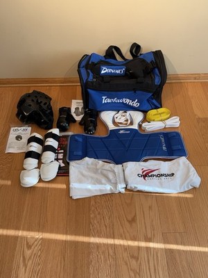 Set of Youth Karate/Taekwondo Dynamics Pads and Bag - 11 piece set