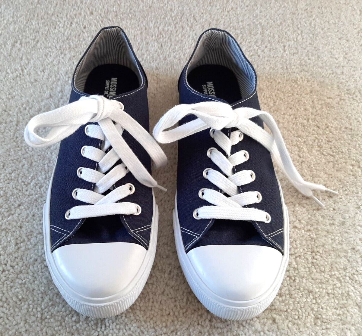 Mossimo Womens Shoes Size Low Top Lace Up Sneakers Blue in Color