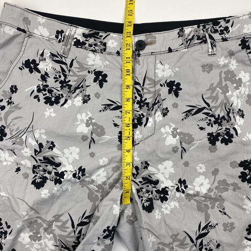 Howe Reversible Shorts Floral Flat Front White Black Mens 40 Flap Hibiscus - Picture 11 of 14
