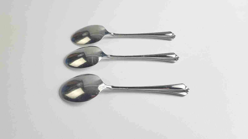 3 cucharas de cena de acero inoxidable Oneida Westgate / Royal Crest Foto 3 de 4