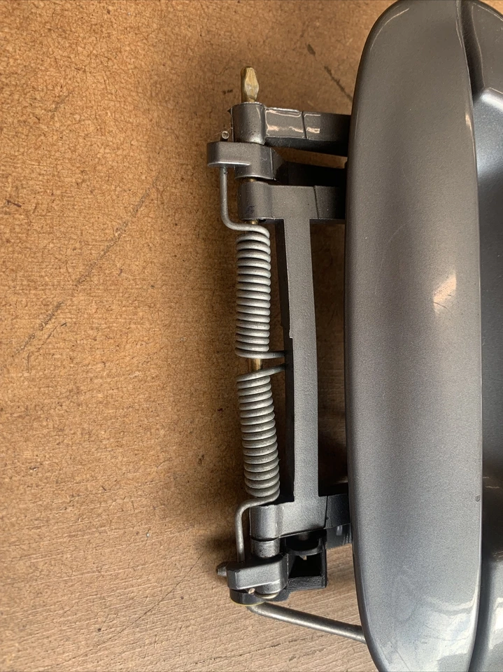 2004-2007 CADILLAC CTS maçaneta externa do passageiro dianteiro código de pintura WA911L - Imagem 4 de 4