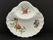 PERFECT ROYAL WORCESTER EVESHAM GOLD SHELL CRUDITE DIP RELISH    11 1/4"