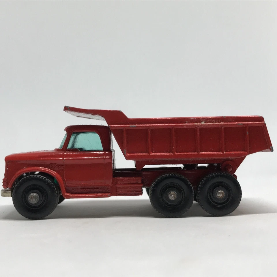 Camión de volteo Lesney Matchbox Nº48 rojo hecho en Reino Unido Foto 2 de 4