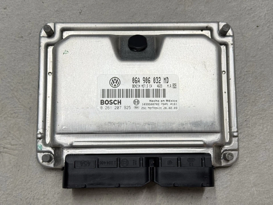 2003-2004 Volkswagen Golf Jetta 2.0L Engine Computer 06A906032MD PROGRAMMED - Image 2 of 4