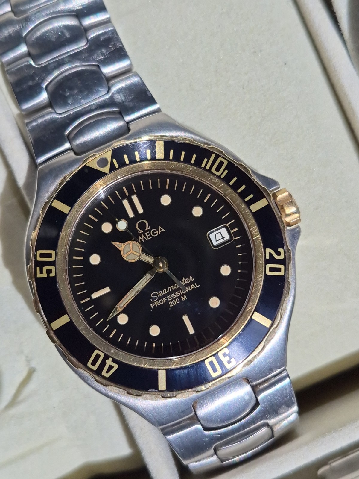 OMEGA Seamaster Pre-Bond Solid 18k Yellow