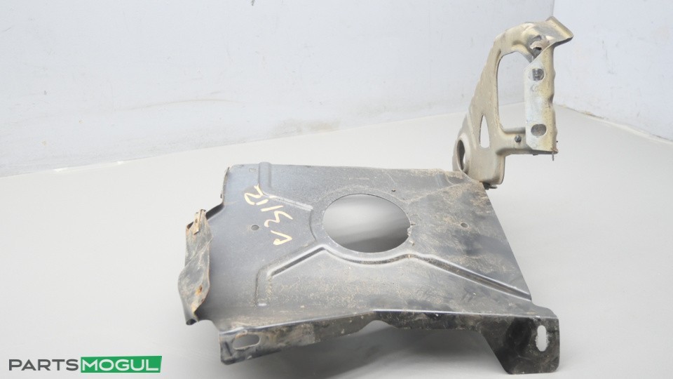 2004-2007 Maserati Quattroporte M139 Right Side Headlight Lower Support Bracket