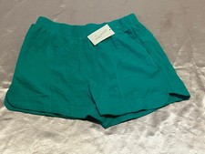 Universal Thread Women's High-Rise Pull-On Shorts Dark Meadow Green  Black