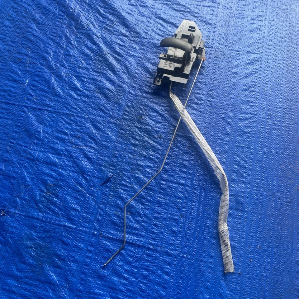 🔆2001 - 2022 GMC SAVANA 3500 前左侧门内手柄原始设备制造商 23136342 — 第 3/4 张图片