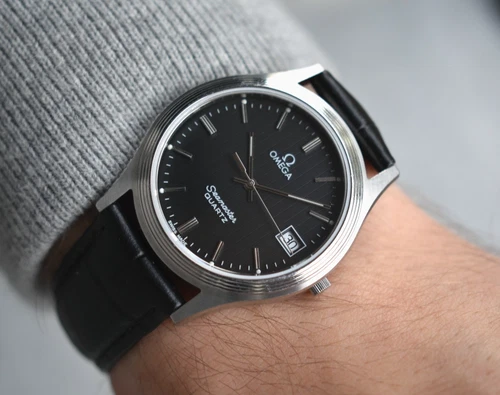 1984 Omega Seamaster Black Mens Watch Vintage Quartz Rare Dial Steel Date