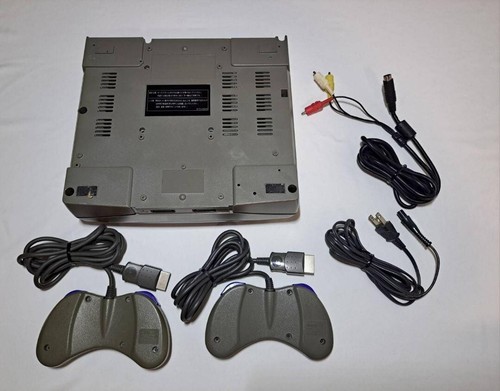 Sega Saturn Console Gray HST-3210 with 2 controllers Japanese Version tested - Picture 2 of 10