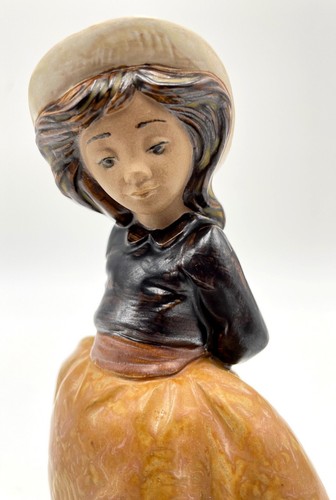 Retired 1987 NAO by Lladro Hand Made Signed FIGURINE GIRL IN BROWN SKIRT & HAT - Picture 12 of 13