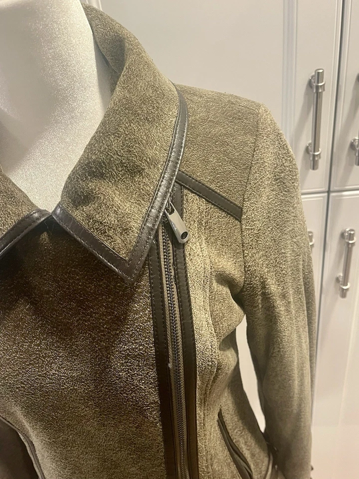 Overland Womens Moto Lambs Leather  Olive Jungle Color Size XS Beige - Image 3 of 4