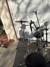 Mostly Pearl Symbol Stands With 2 Bench Seats