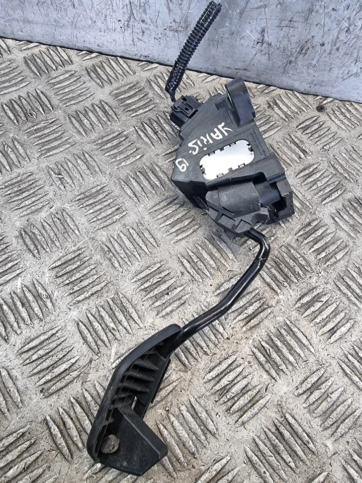 TOYOTA YARIS ACCELERATOR PEDAL 78110-0D100 1.5L MAN PET HATCHBACK 2019 - Image 3 of 4