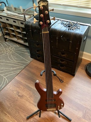 Copley 5 String Fretless Bass