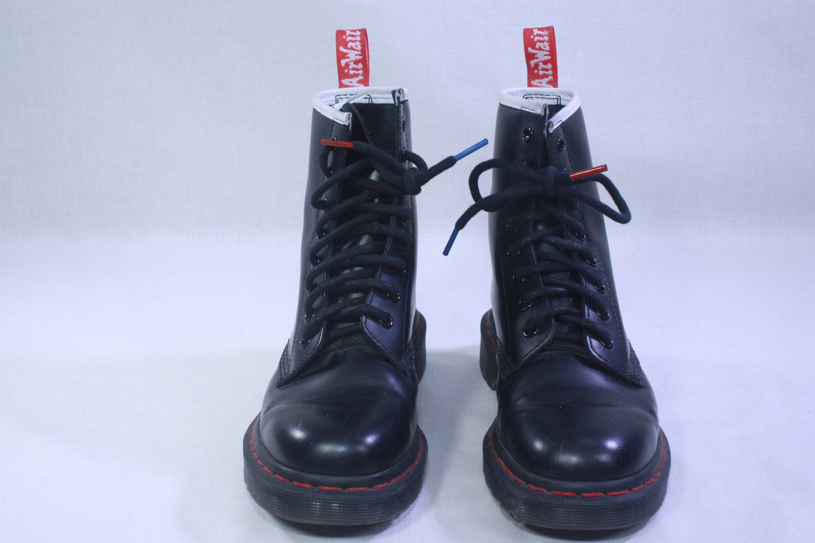 Dr. DOC MARTENS "THE WHO" Leather 8 Eye Boots Size: US Men's 5 / US Women's 6 thumbnail 3