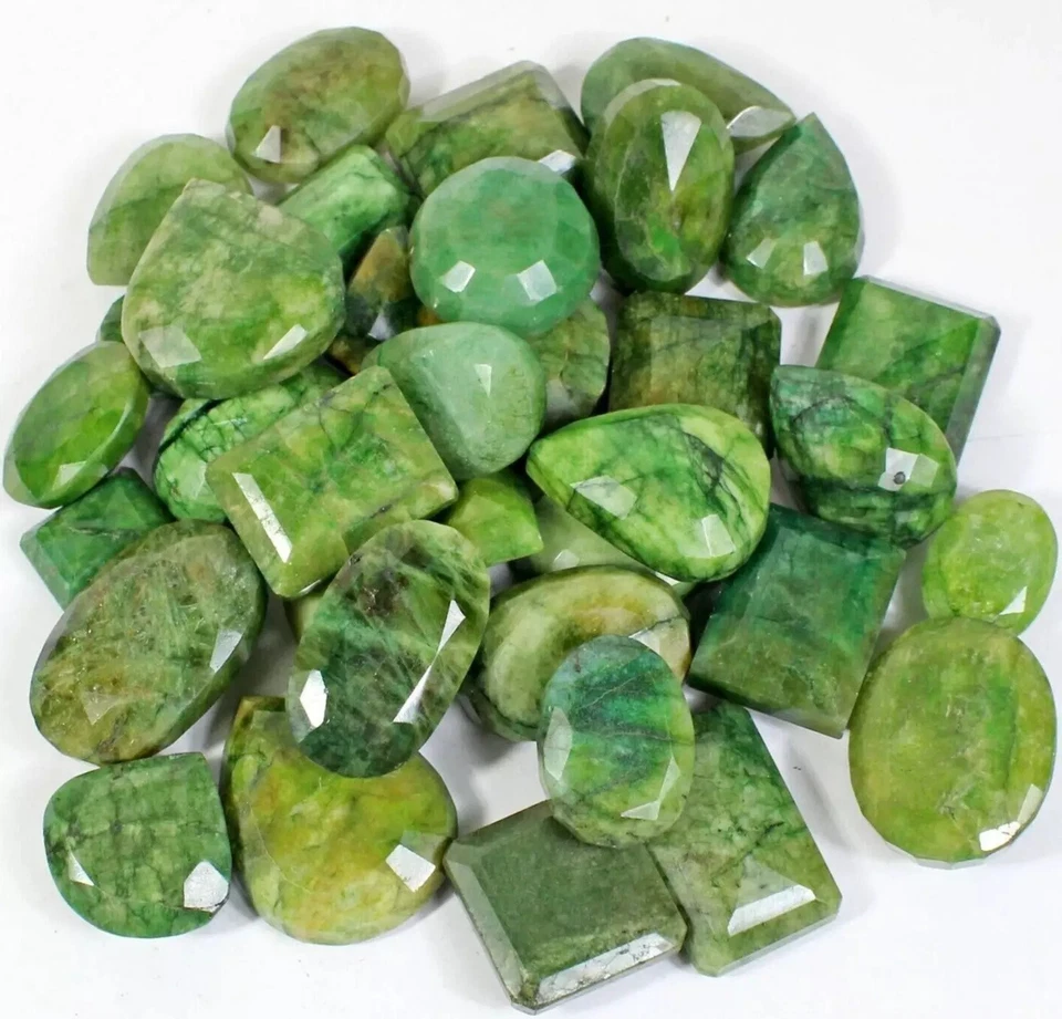 5000 Ct Natural Green Emerald 25-48mm Loose Assorted Cut Huge Gemstones, Brazil - Image 2 of 4